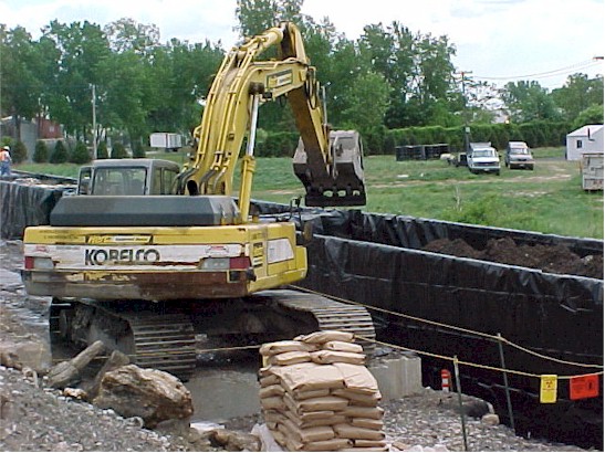 010514 Load-Out Mvc-290f.jpg (92885 bytes)